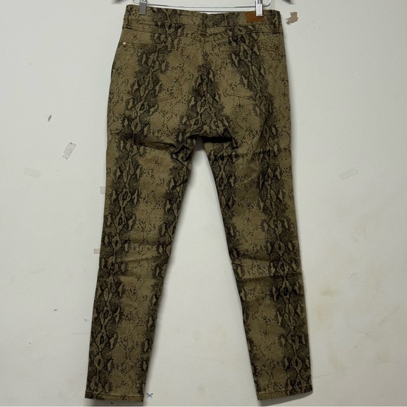 Judy Blue Paula Snake Print Skinny Fit Jeans 11/30 Mid Rise Green Black - Picture 4 of 6